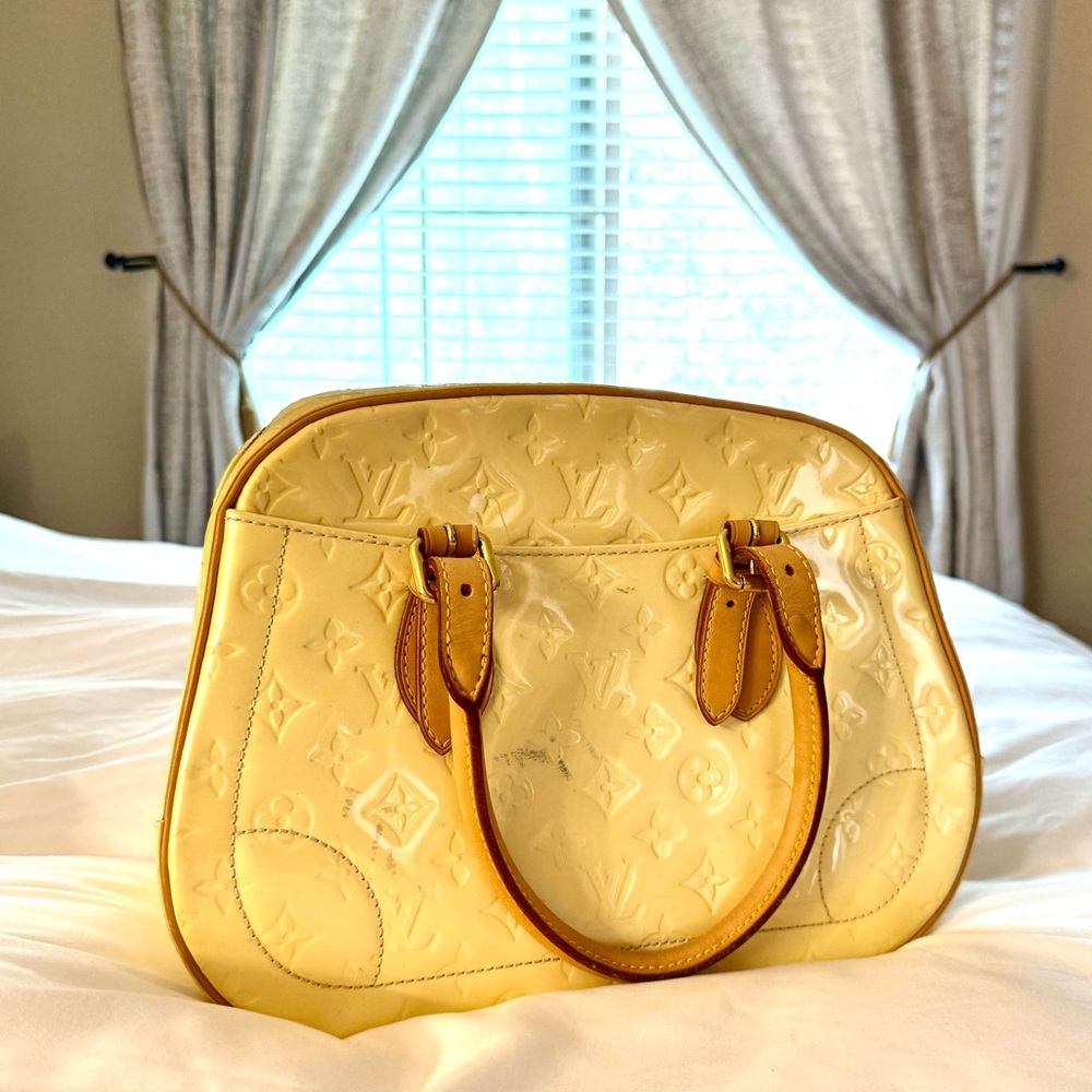 Louis Vuitton Vintage Yellow Vernice Summit Bag Used but good condition. - Picture 12 of 16